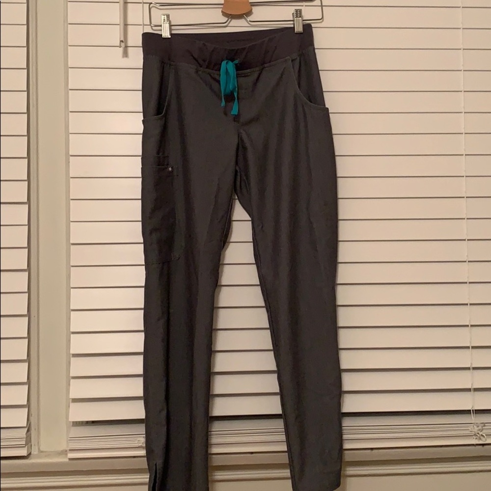 Figs petite scrub pants